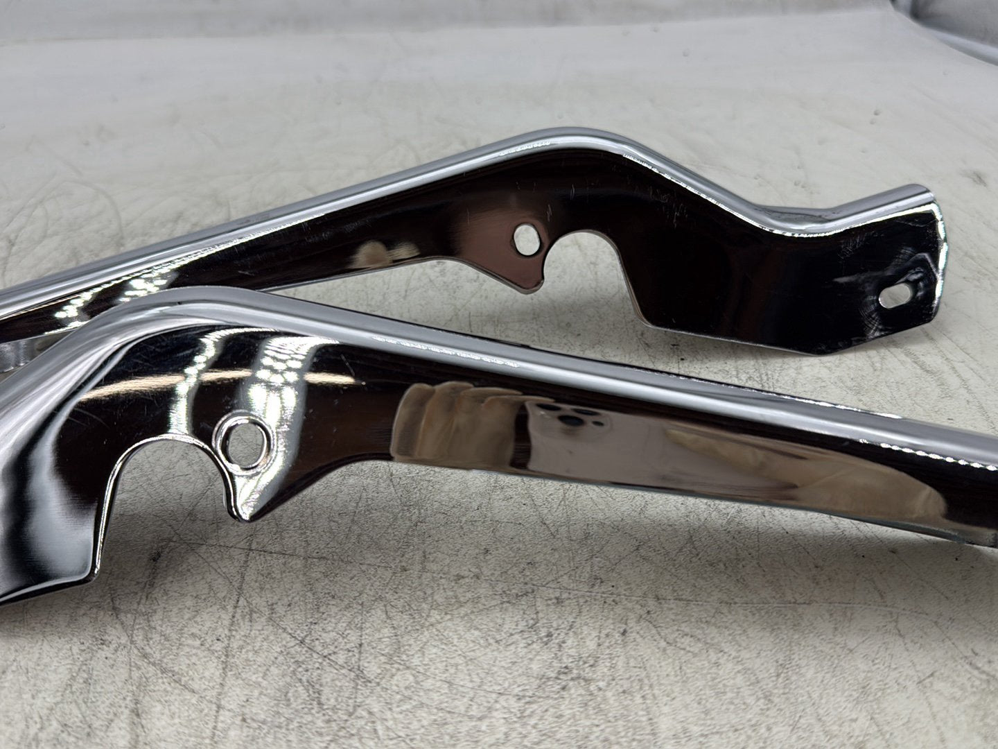 2007 Harley Touring FLHTC Electra Glide Classic OEM Left Right Saddlebag Fender Struts Brackets