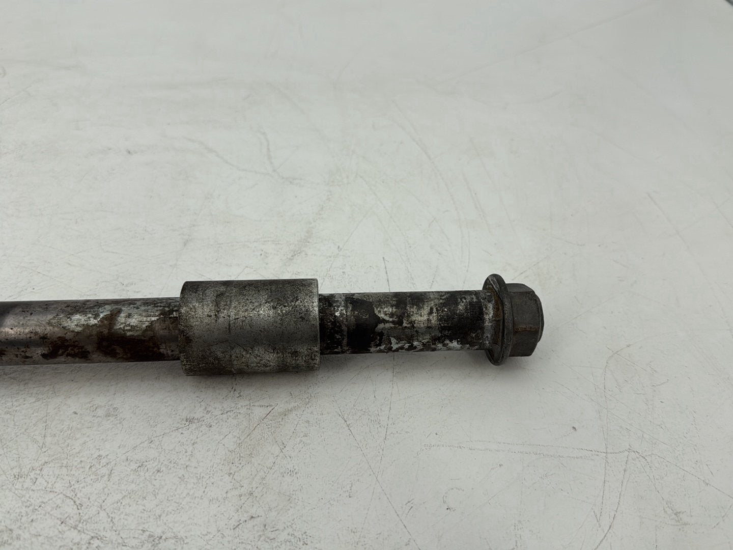 1999 - 2006 Harley-Davidson Dyna Super Glide Rear Wheel Axle Bolt Shaft 41114-06