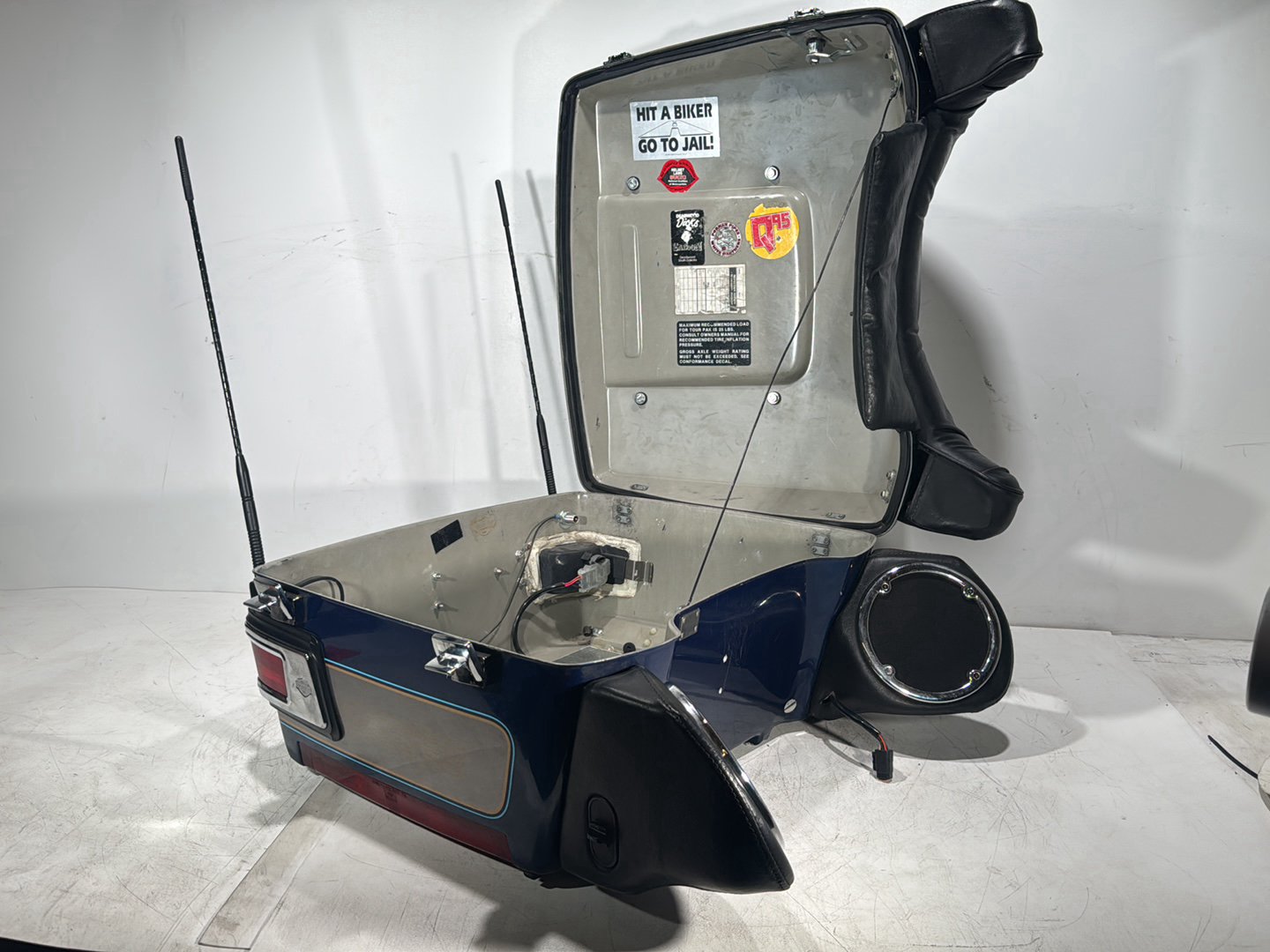 1998 Harley Touring FLHTCUI Electra Glide Ultra OEM Pass Backrest Tour Pak Luggage NOKey