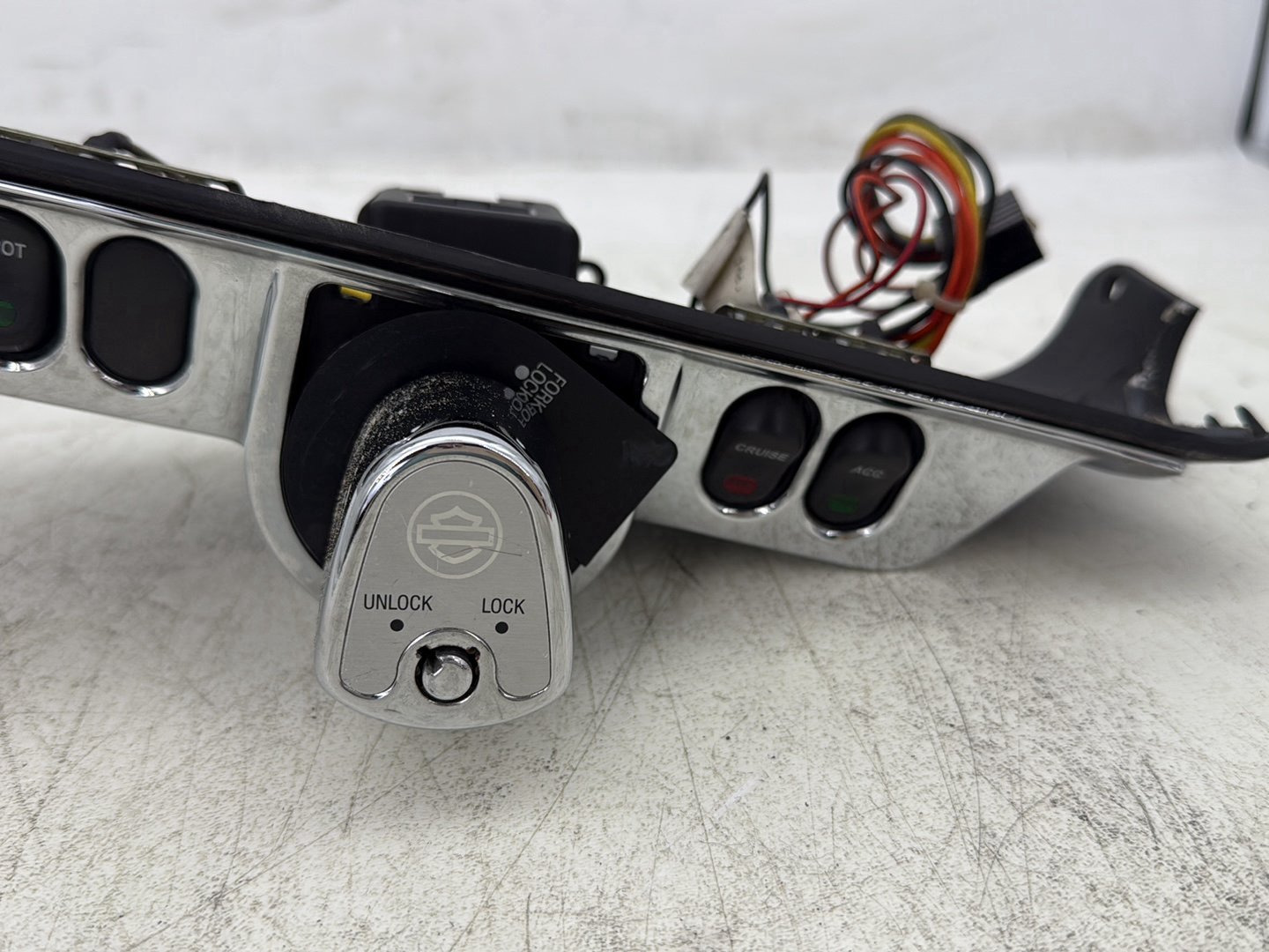 2007 Harley Touring FLHTC Electra Glide Classic OEM Dash Ignition Cap Switch Lockset NO Key