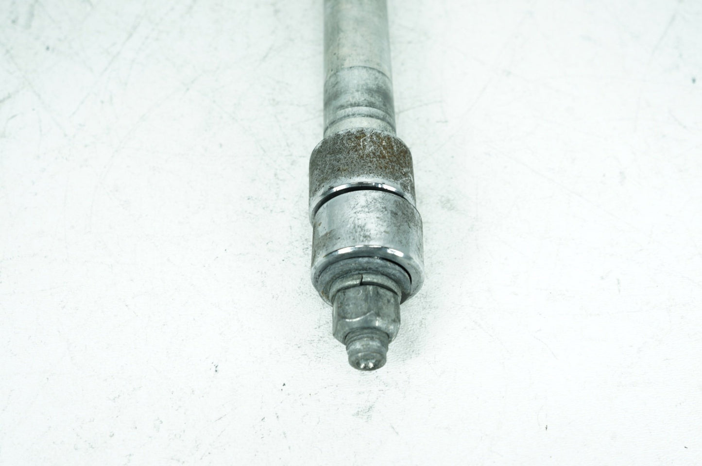 1999 - 2006 Harley-Davidson Touring Electra Ultra Classic Front Wheel Axle Bolt Shaft 43364-00