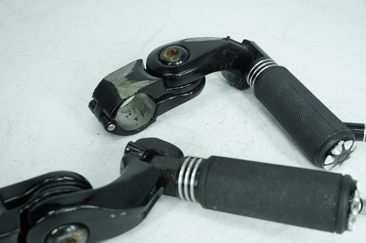 Front Right Left Highway Foot Pegs, Highway Foot Pegs, 2024, Harley-Davidson, Softail, Standard, FXST