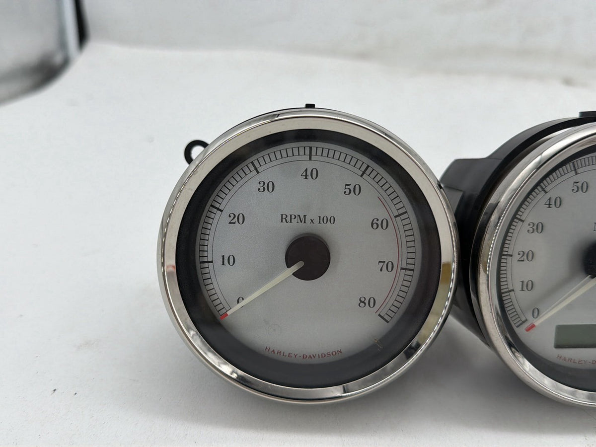 2007 Harley Street Glide Touring FLHX OEM Air Oil Volt Fuel Tacho Speedo Gauges