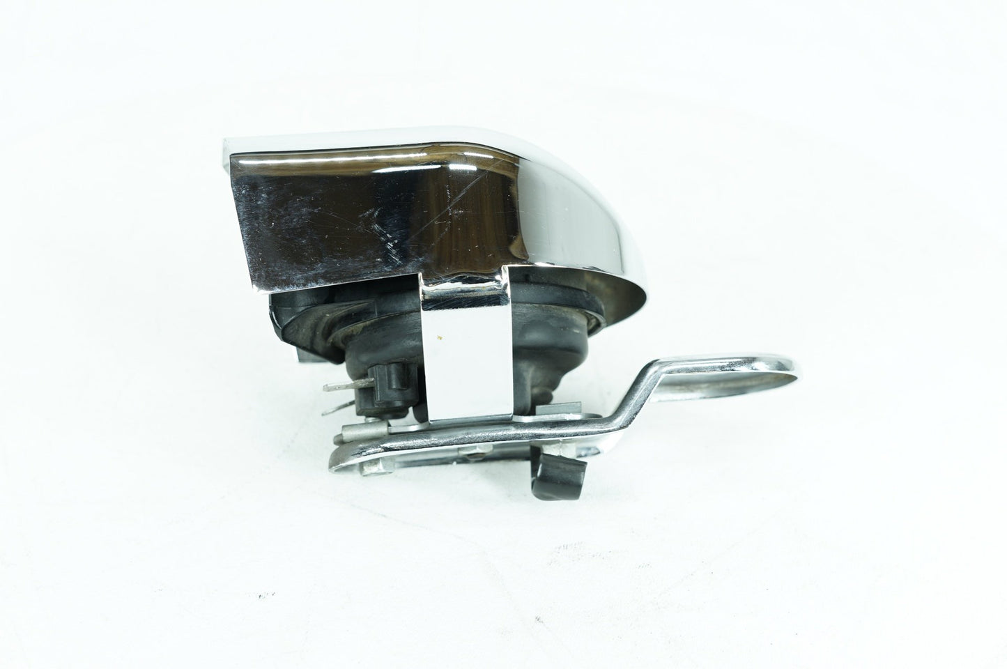 2008 - 2016 Harley-Davidson Touring Street Glide Horn Signal Klaxon Chrome Cover 69012-93A