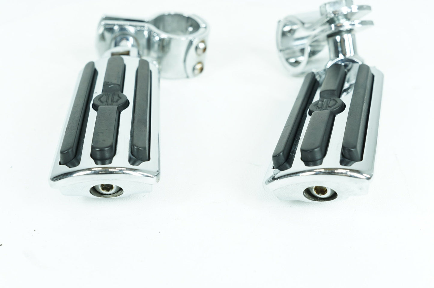 1984 - 1998 Harley-Davidson Touring Electra Glide Classic Front Right Left Highway Foot Pegs 50131-95A