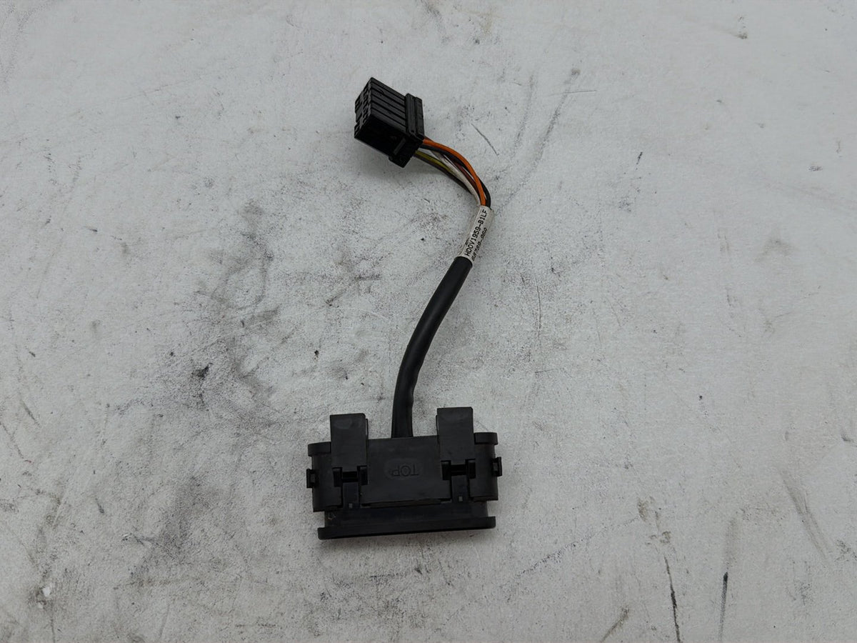 2011 Harley Road Glide Touring FLTRX OEM Dash Indicator Lamp Wire Plug 68789-96A