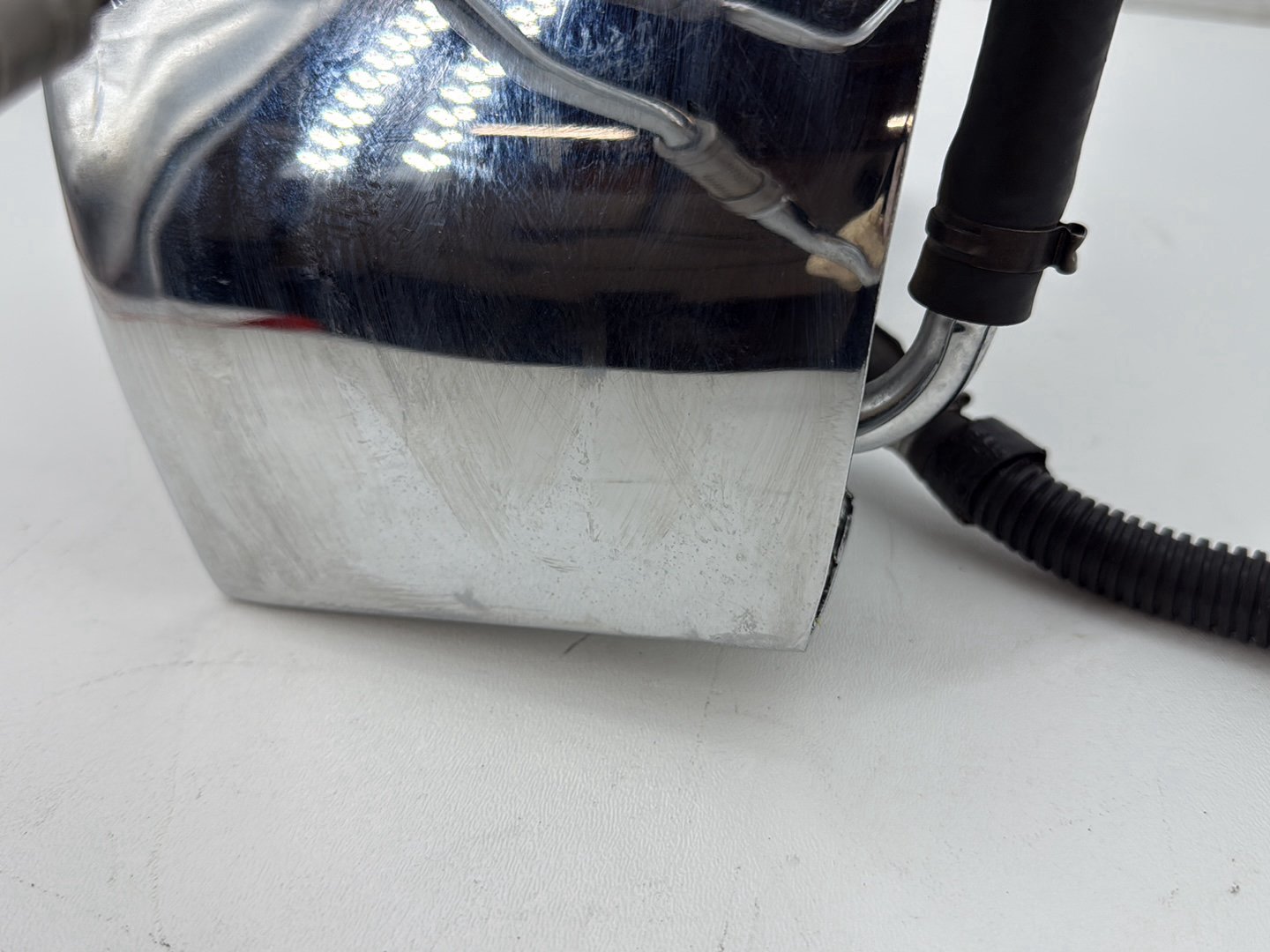 2008 Harley Softail Deluxe FLSTN OEM Oil Tank Reservoir Bottle Canister & Dipstick