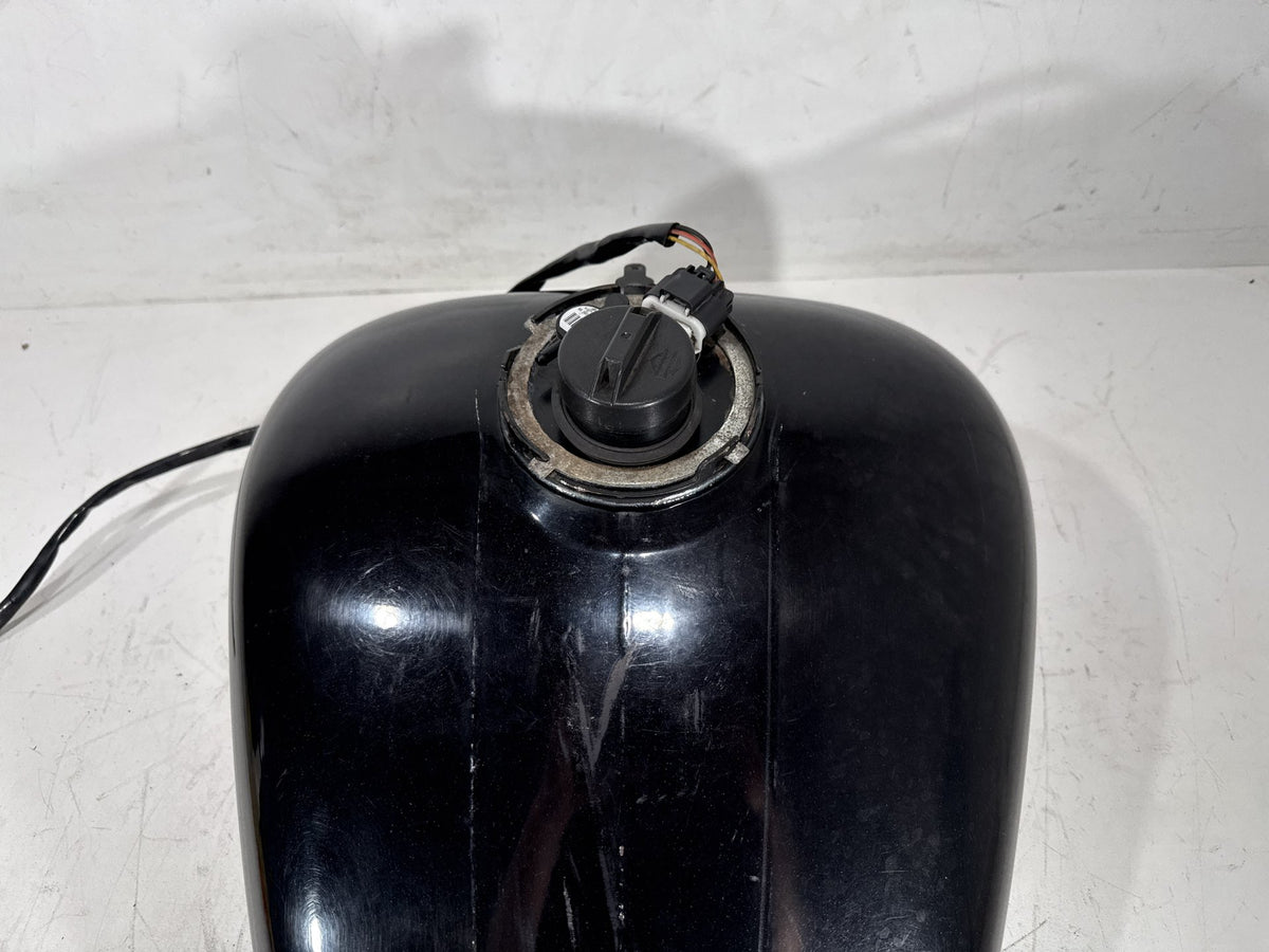 2012 Harley Electra Glide Touring OEM Fuel Gas Tank Gasoline Reservoir & Pump