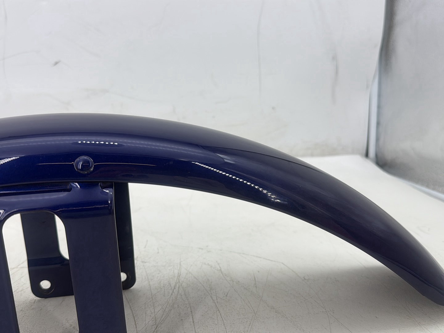 06 Harley Sportster XL883L 883 Low OEM Front Wheel Fender Shell Panel Scratched