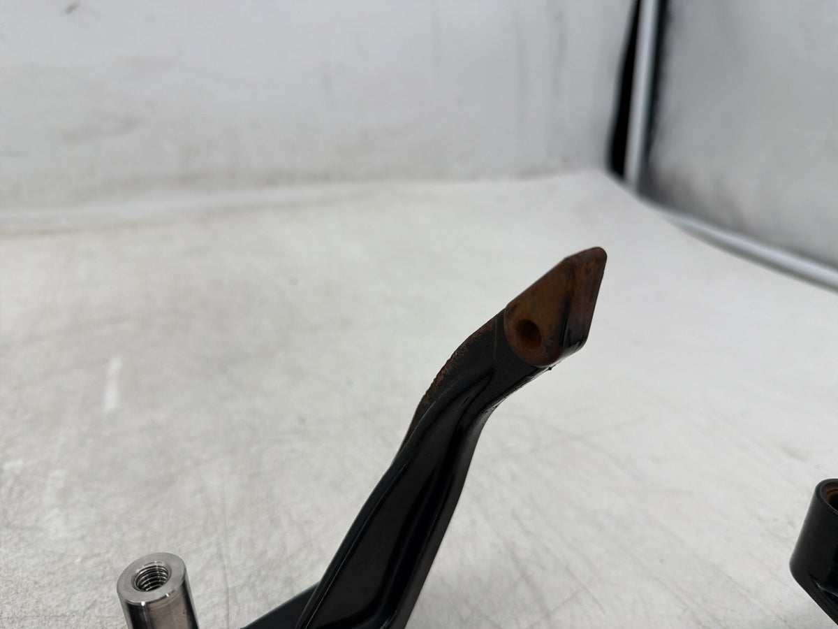 2001 Harley Fat Boy Softail FLSTFI OEM Left Right Driver Footpeg Bracket Mounts