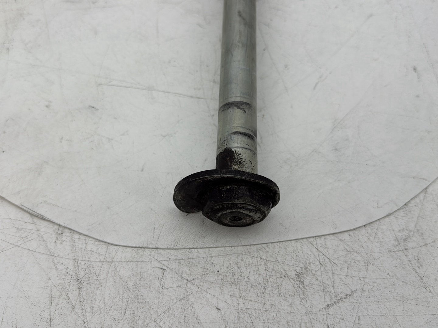 2008 Harley Electra Glide Touring Ultra FLHTCUI OEM Rear Wheel Axle Bolt Shaft