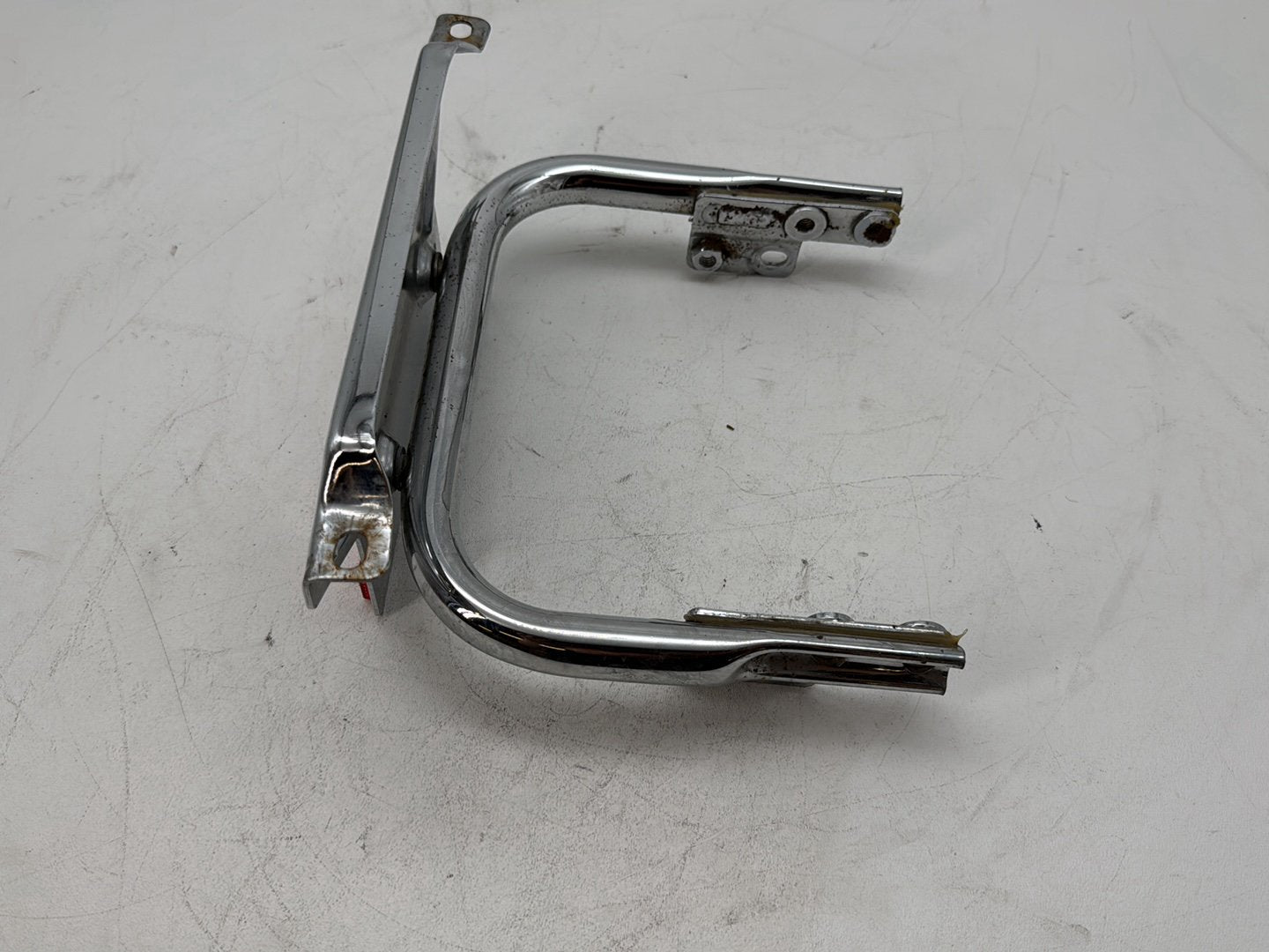 2006 Harley Touring FLHTCI Electra Glide Classic OEM Rear License Plate Support Bar Holder