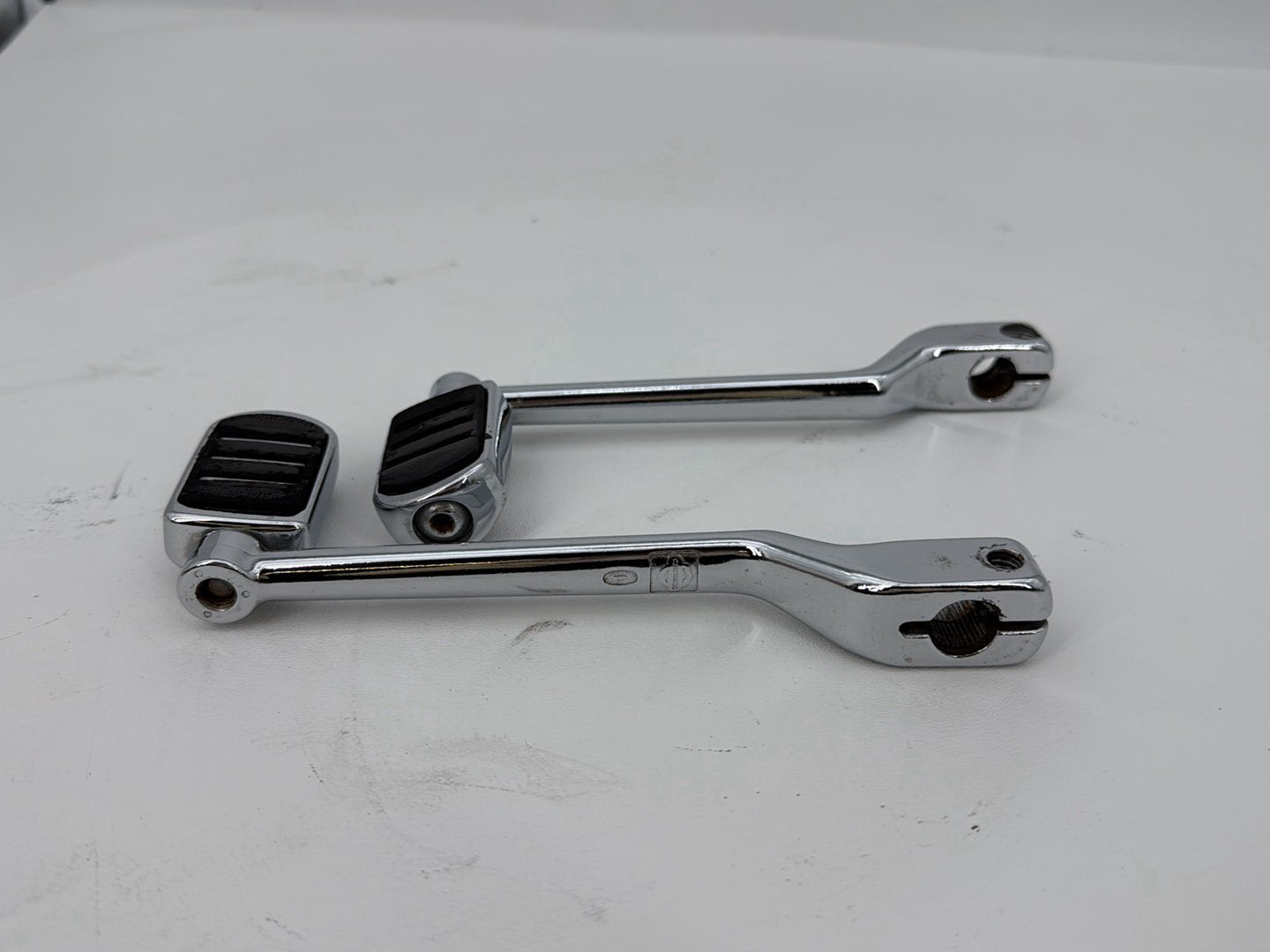 2007 - 2011 Harley-Davidson Touring Street Glide Gear Shifter Lever Pedal Pedals 33895-82C