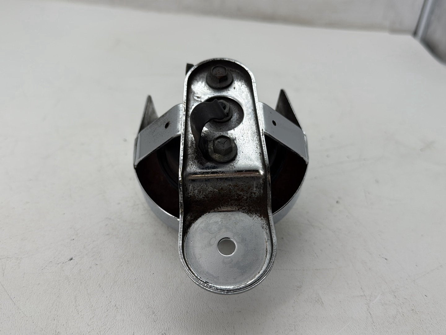 2008 Harley Road King Touring FLHR OEM Horn Signal Klaxon Chrome Cover