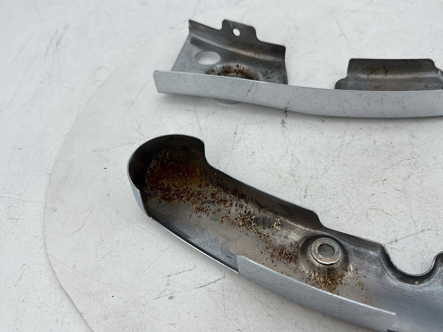 2008 - 2016 Harley-Davidson Touring Electra Glide Ultra Left Right Saddlebag Fender Struts Brackets 	47526-09