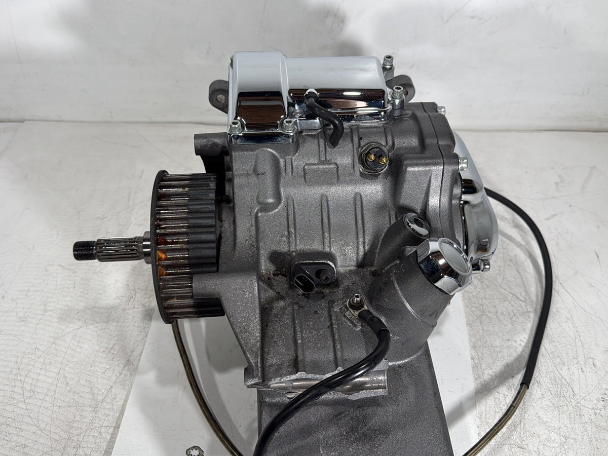 2013 Harley Electra Touring CVO OEM 6 Speed Transmission Gearbox 32K * CRACKED *