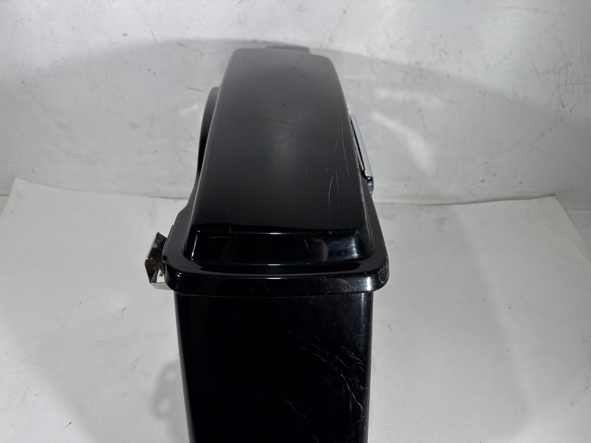 2004 Harley Road King Touring Classic OEM Right 1 Saddlebag Luggage NO Key