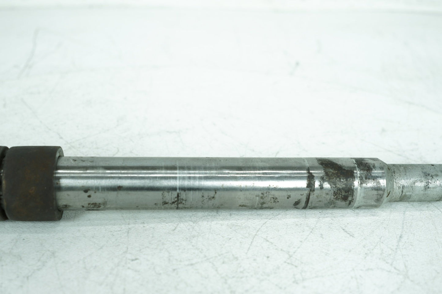 1999 - 2006 Harley-Davidson Touring Electra Glide Front Wheel Axle Bolt Shaft 43364-00