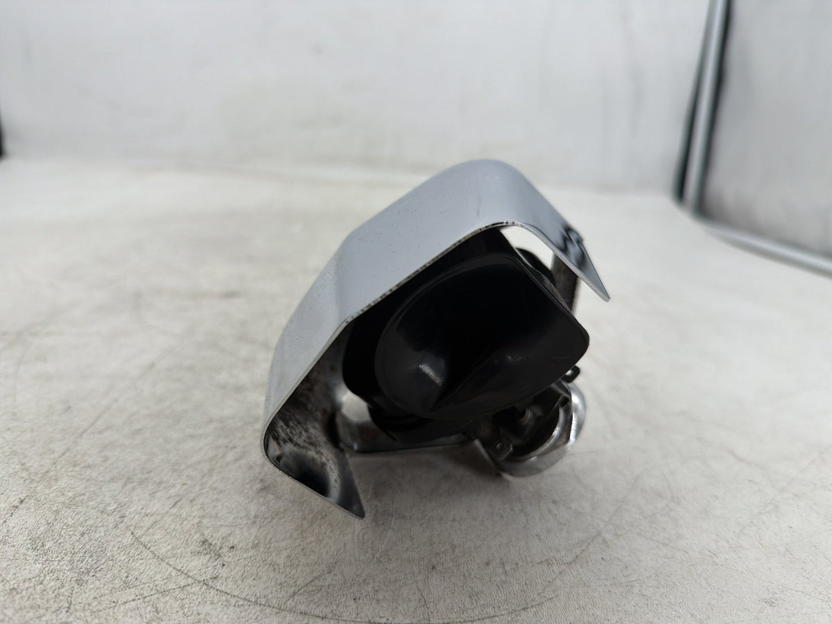 2004 Harley Electra Glide Touring Ultra OEM Horn Signal Klaxon Chrome Cover