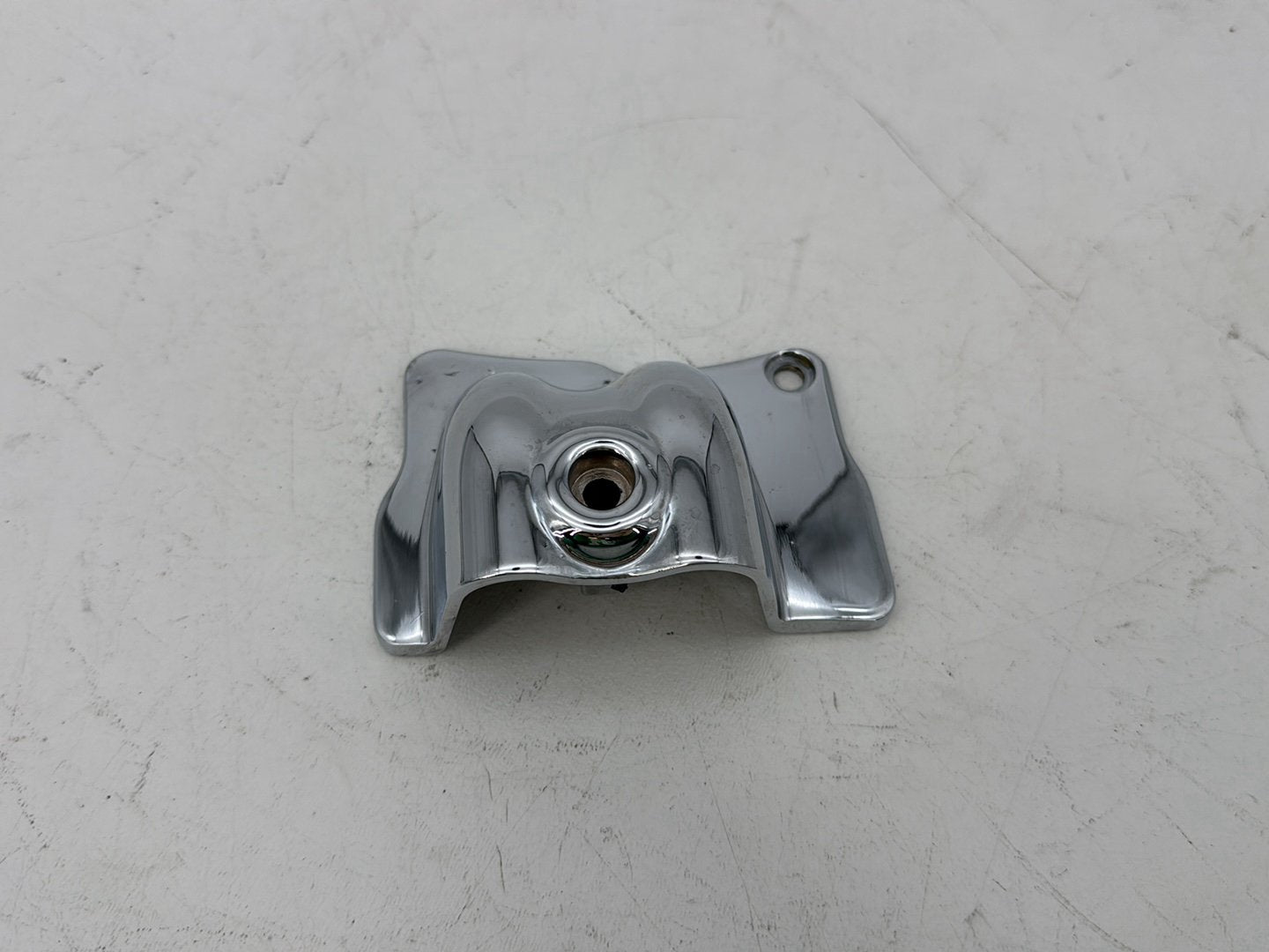 1999 - 2006 Harley-Davidson Touring CVO Screamin Eagle Road King Oil Line Hose Cover Cap Trim Panel 37946-99