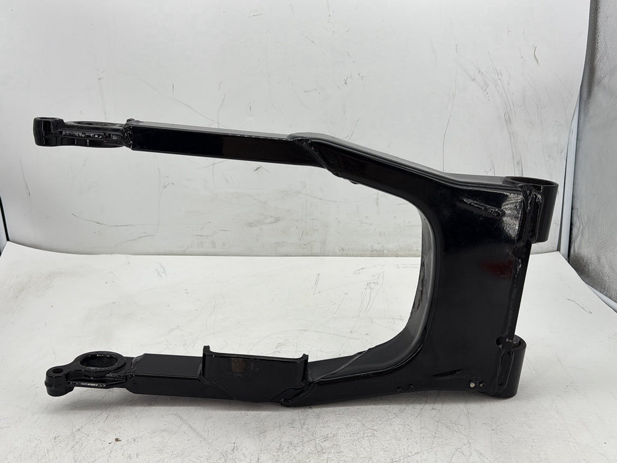 2007 Harley Road King Touring FLHR OEM Rear Fork Swingarm Swing Arm