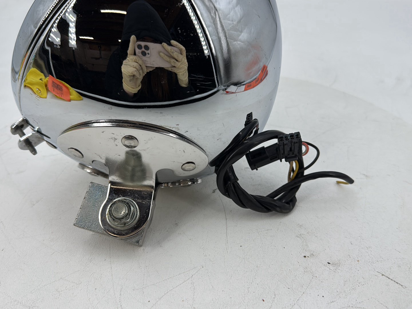 1999 - 2006 Harley-Davidson Softail Heritage Headlight Headlamp Head Light Halogen  	69748-05