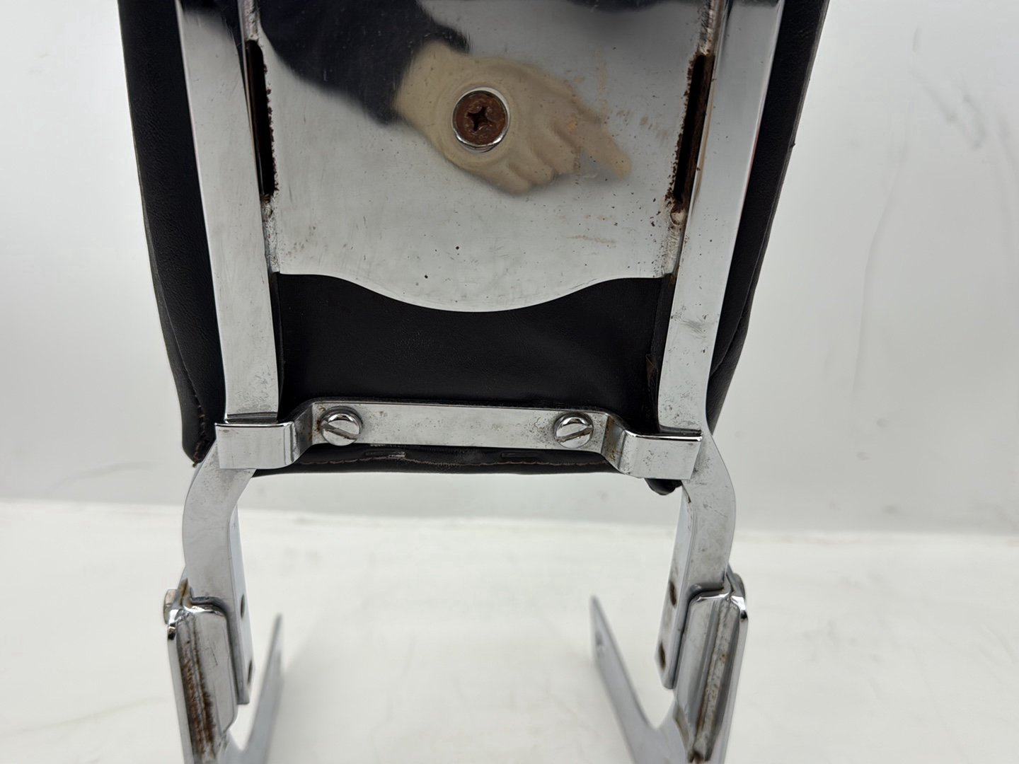2005 Harley Dyna FXDWG Wide Glide OEM Rear Sissy Bar w/ Backrest Cushion Pad