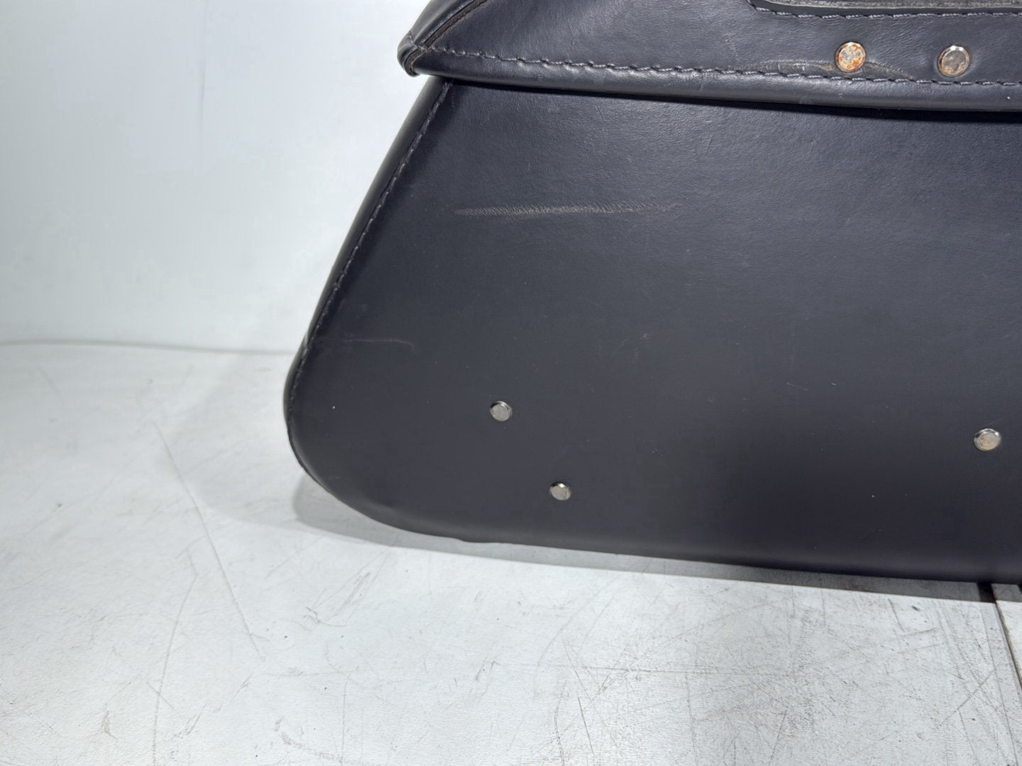 2006 Harley Road King Touring FLHRCI Classic OEM Rear Left Right Saddlebags Luggage Leather