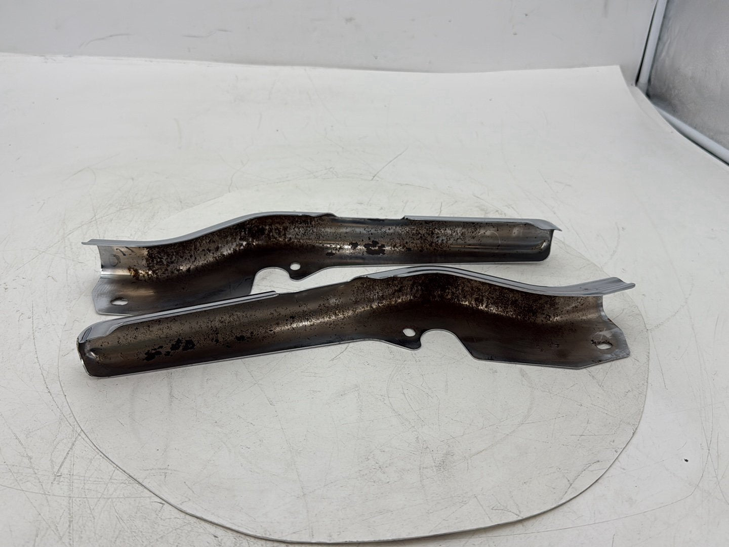 2008 Harley Electra Glide Touring Ultra FLHTCUI OEM Rear Left Right Fender Struts Bracket