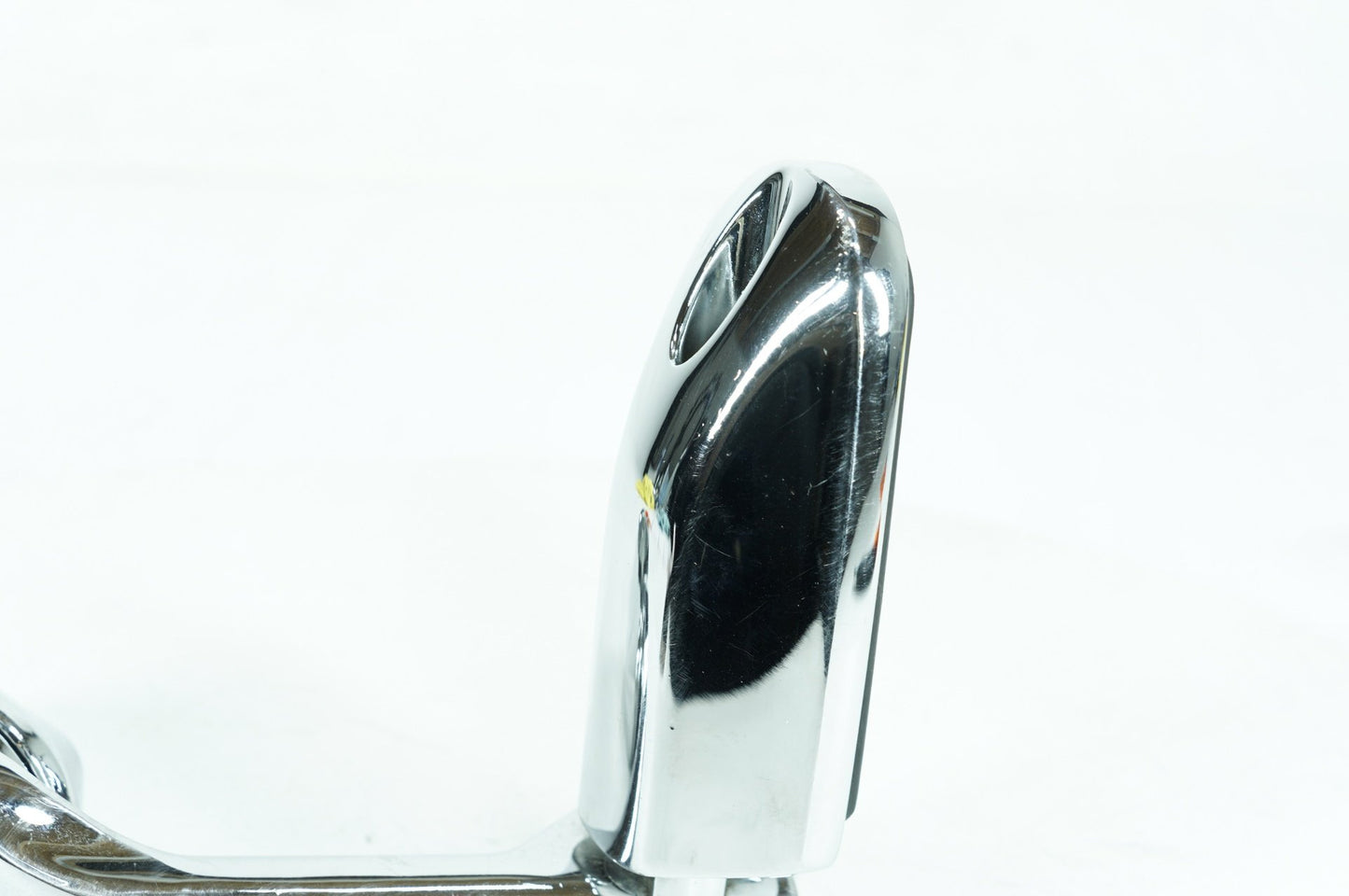 2008 - 2016 Harley-Davidson Touring Street Glide Front Driver Highway 1 Foot Peg Rest 50211-04