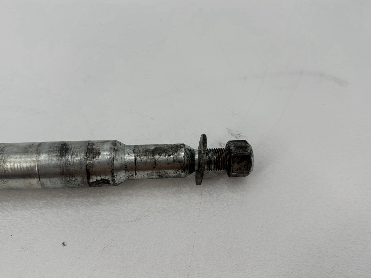 1999 - 2006 Harley-Davidson Touring Electra Glide Classic Front Wheel Axle Bolt Shaft 43364-00
