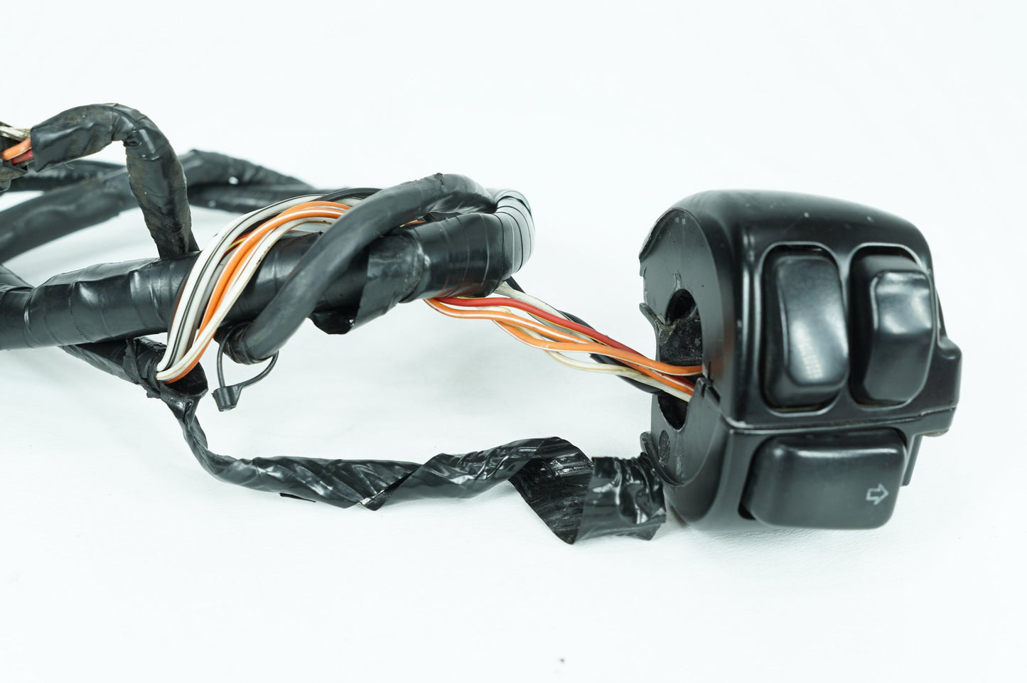 2007 - 2012 Harley-Davidson Softail Standard Right Engine Start Kill Switches Controls  	71684-06A