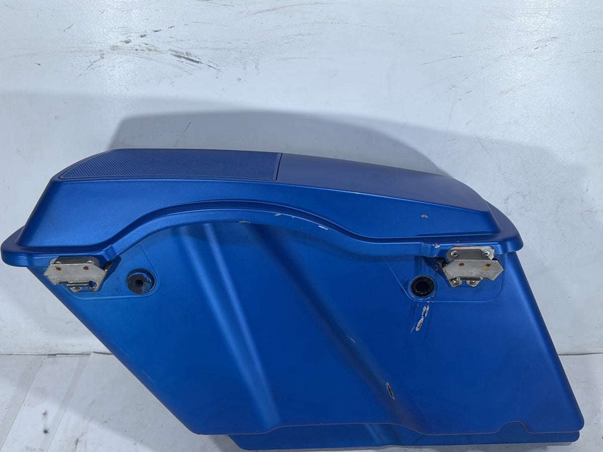 2007 Harley Street Glide Touring FLHX OEM Right 1 Saddlebag Luggage NO Key