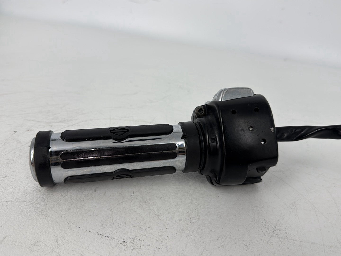2005 Harley Sportster XL883C 883 Custom OEM Right Engine Start Kill Switches Controls