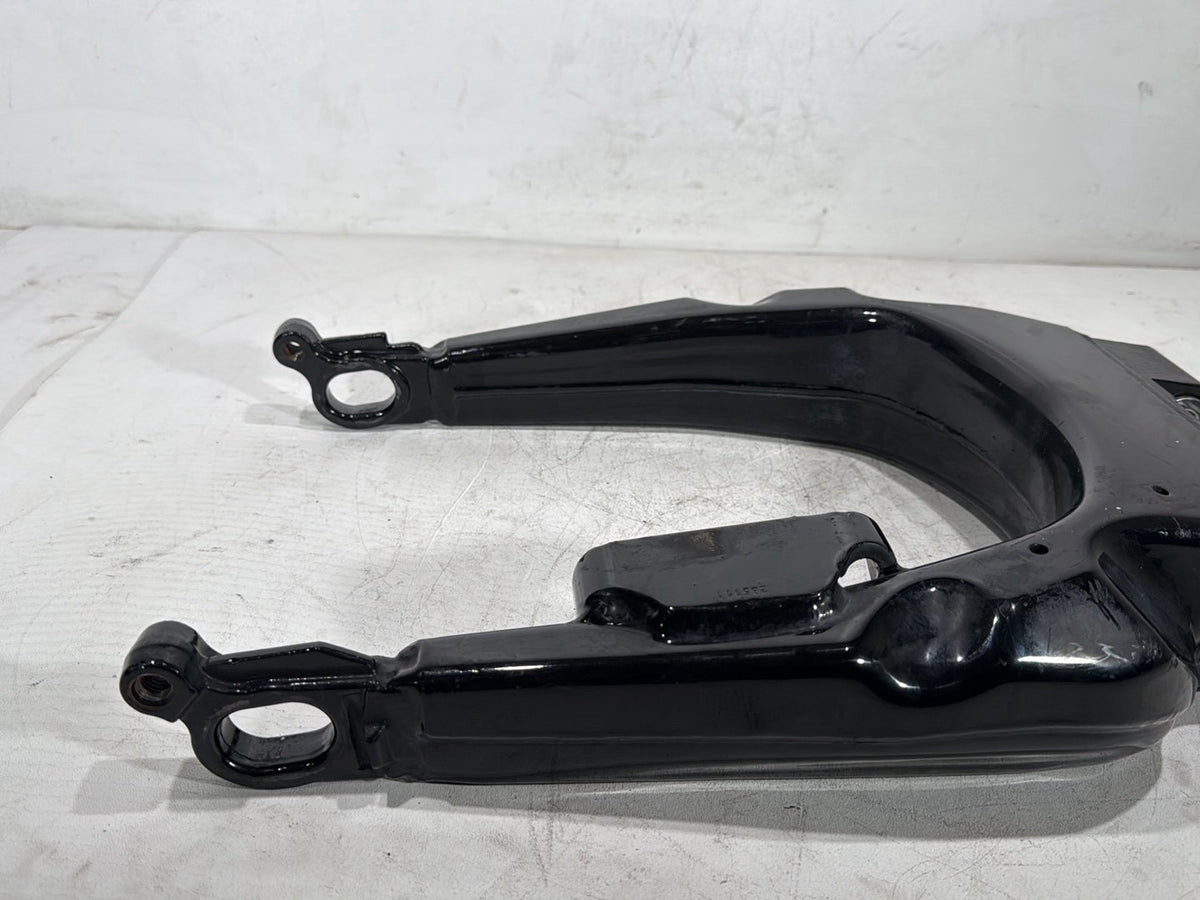 2012 Harley Electra Glide Touring Ultra OEM Rear Fork Swingarm Swing Arm