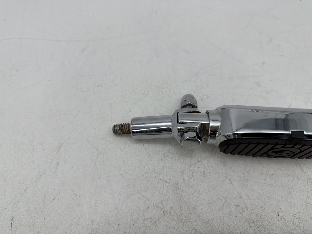 2003 Harley Softail Deuce FXSTDI OEM Passenger Left & Right Foot Pegs