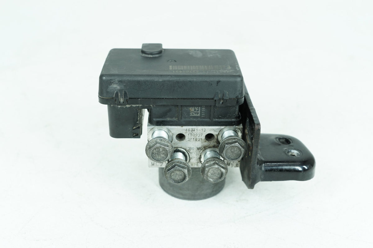 2014 Harley Dyna FXDWG Wide Glide OEM ABS Brake Pump & Control Module