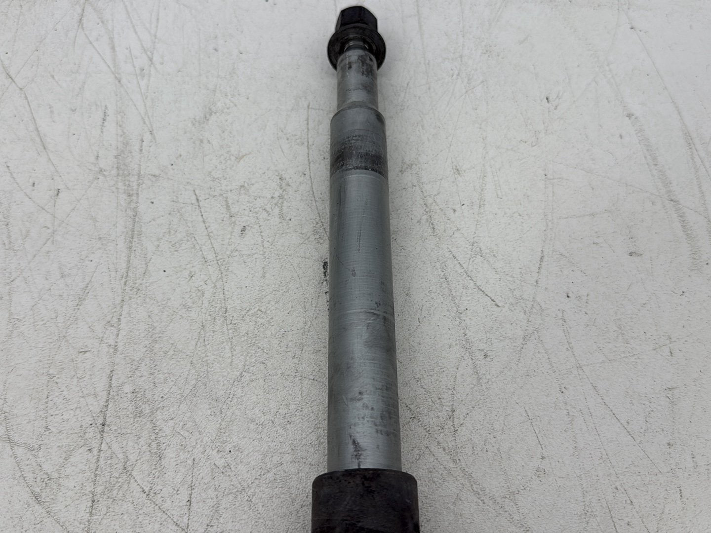 2000 Harley Touring FLHTCUI Electra Glide Ultra OEM Front Wheel Axle Bolt Shaft