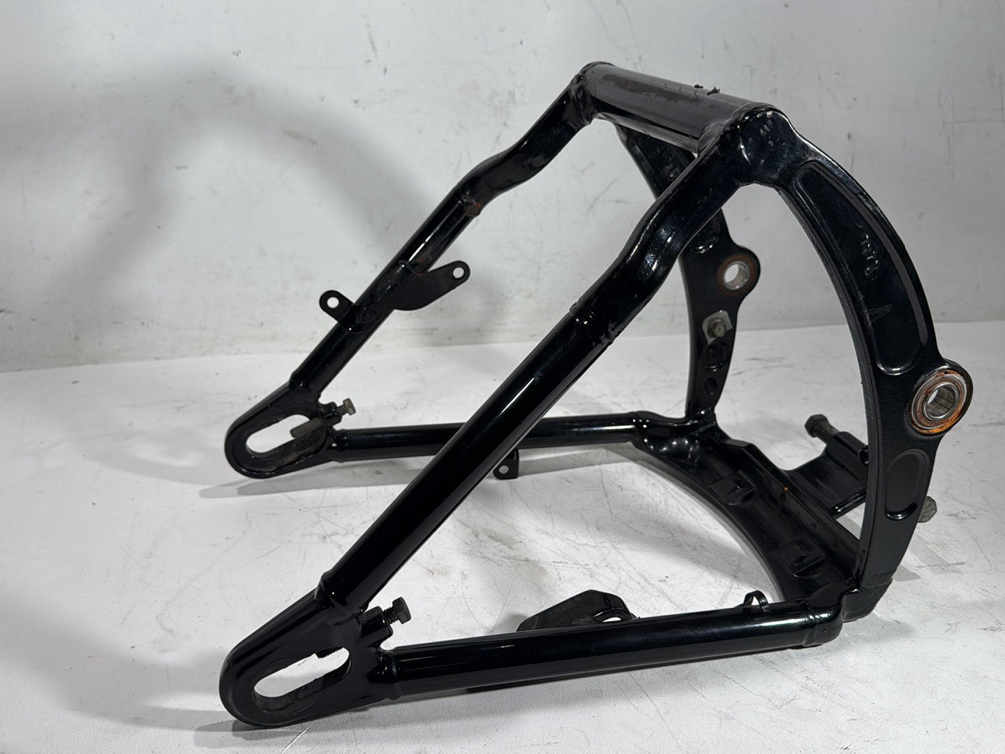 2011 Harley Heritage Softail Classic FLSTC OEM Rear Fork Swingarm Swing Arm