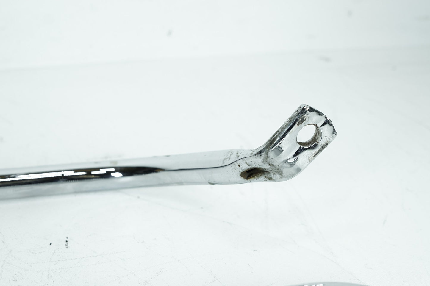 1999 - 2006 Harley-Davidson Touring Street Glide Rear Left Saddlebag Guard Rails Bar 49206-04,