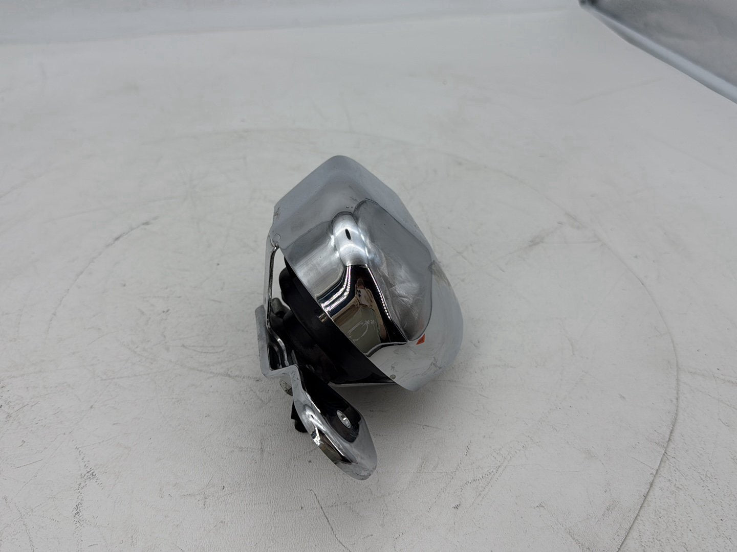 2007 - 2012 Harley-Davidson Touring Electra Glide Ultra Horn Signal Klaxon Chrome Cover 69012-93A
