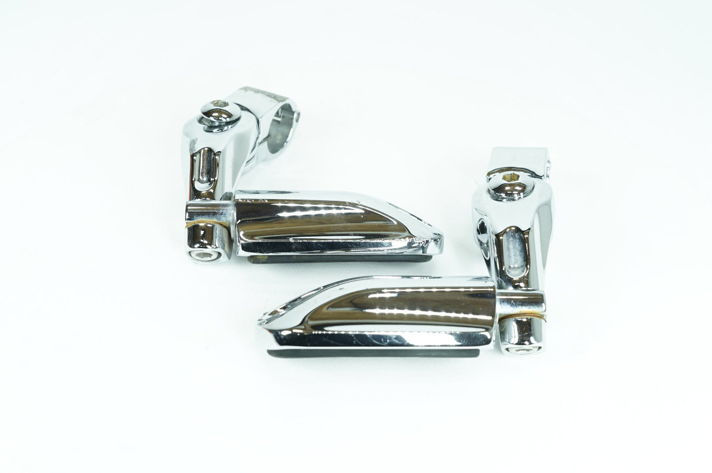 2007 - 2012 Harley-Davidson Touring Street Glide Front Right Left Highway Foot Pegs 50211-04, 50198-97