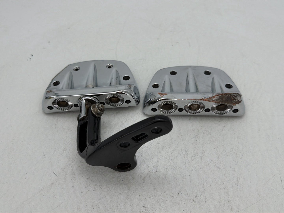 07 Harley Dyna Street Bob FXDBI Left & Right Driver Step Foot Rest Pegs Kuryakyn