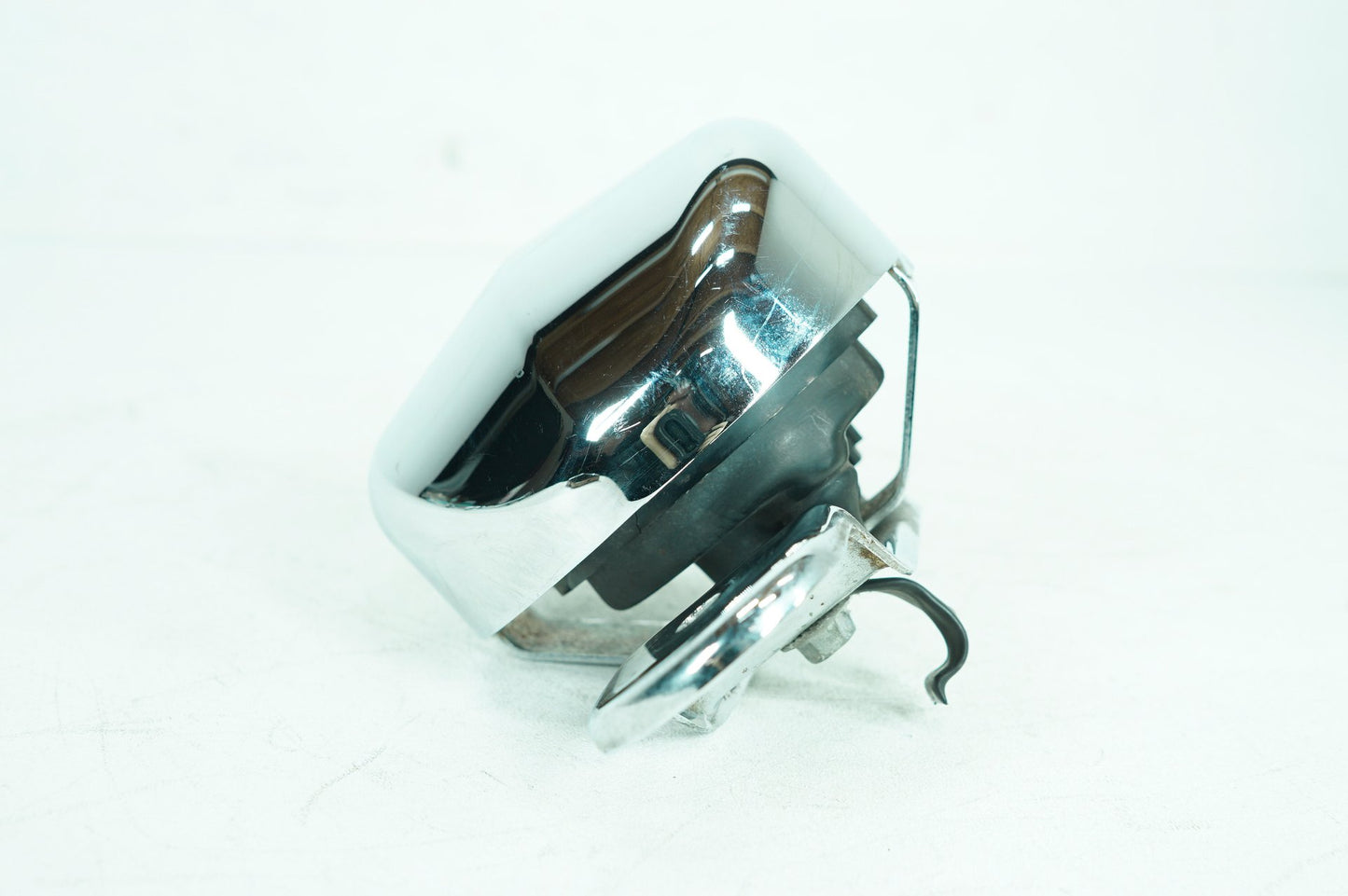 2007 - 2012 Harley-Davidson Touring Electra Glide Ultra Horn Signal Klaxon Chrome Cover 69060-90F
