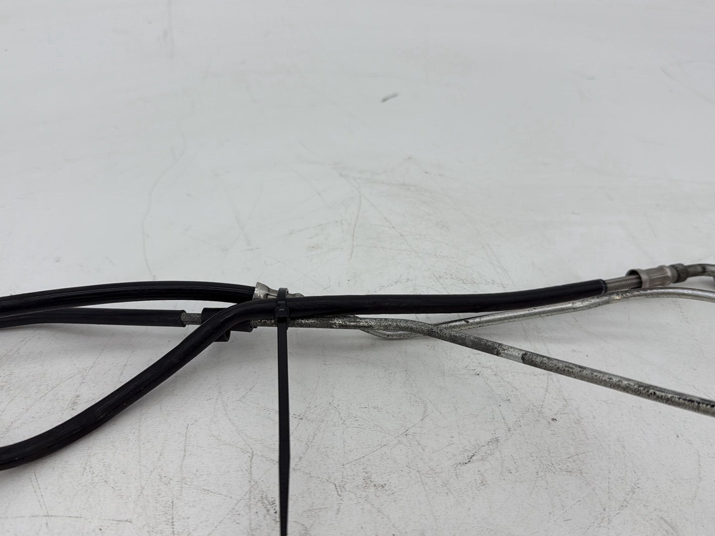 2008 Harley Touring FLHTCU Electra Glide Ultra OEM Front Brake Hose Line Pipe ABS