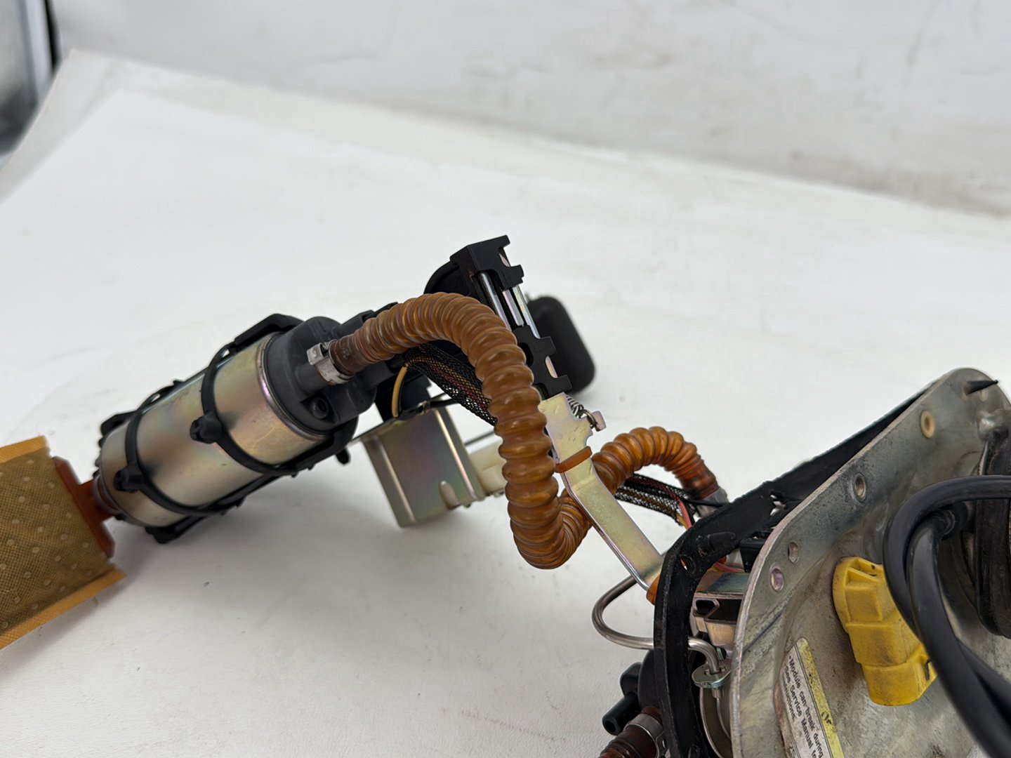 2007 Harley Street Glide Touring FLHX OEM Fuel Pump Gas Gasoline Petrol Sending