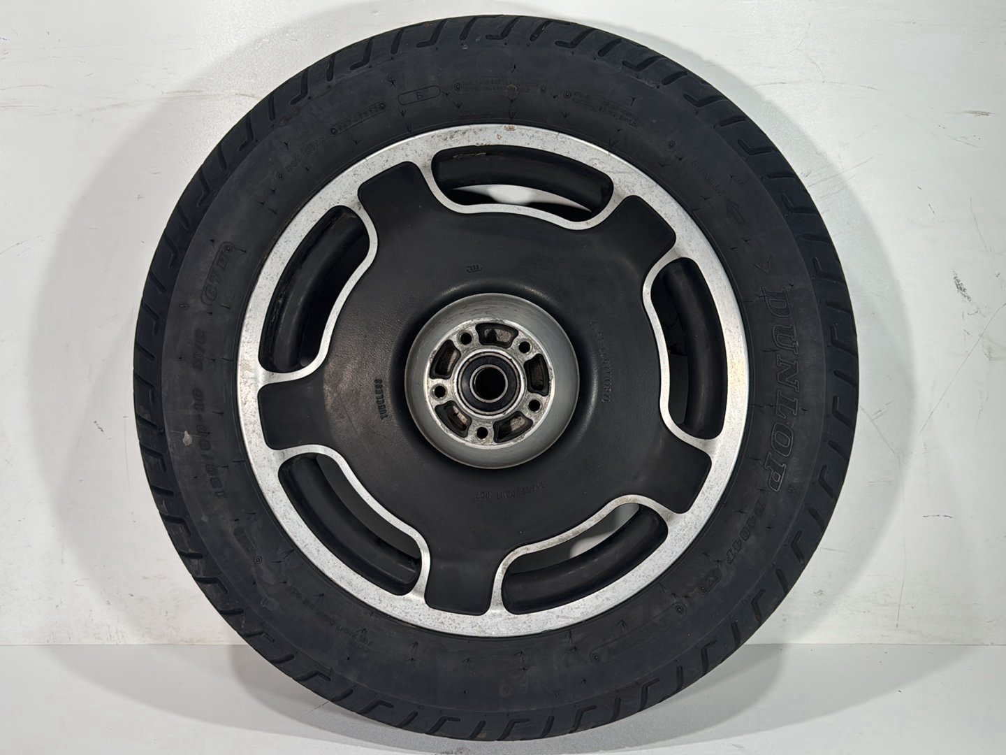 2007 Harley Street Glide Touring FLHX OEM Rear Wheel Rim Tire 130/90-16 M/C 67H