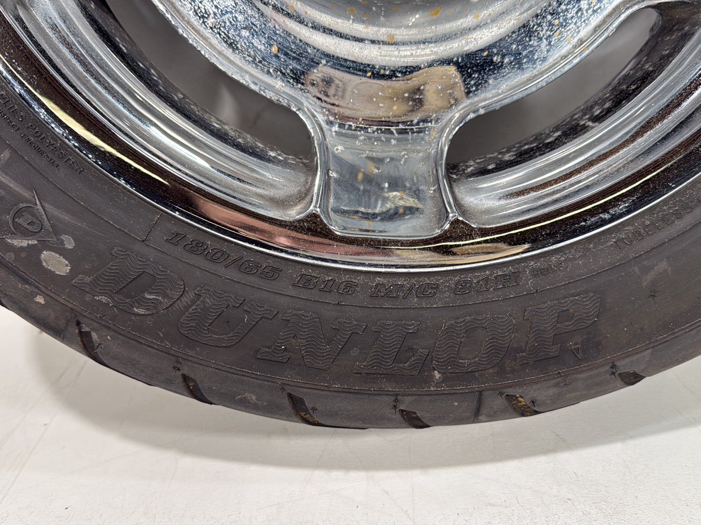 2007 - 2011 Harley-Davidson Touring Street Glide Rear Wheel Rim Tire 41288-09