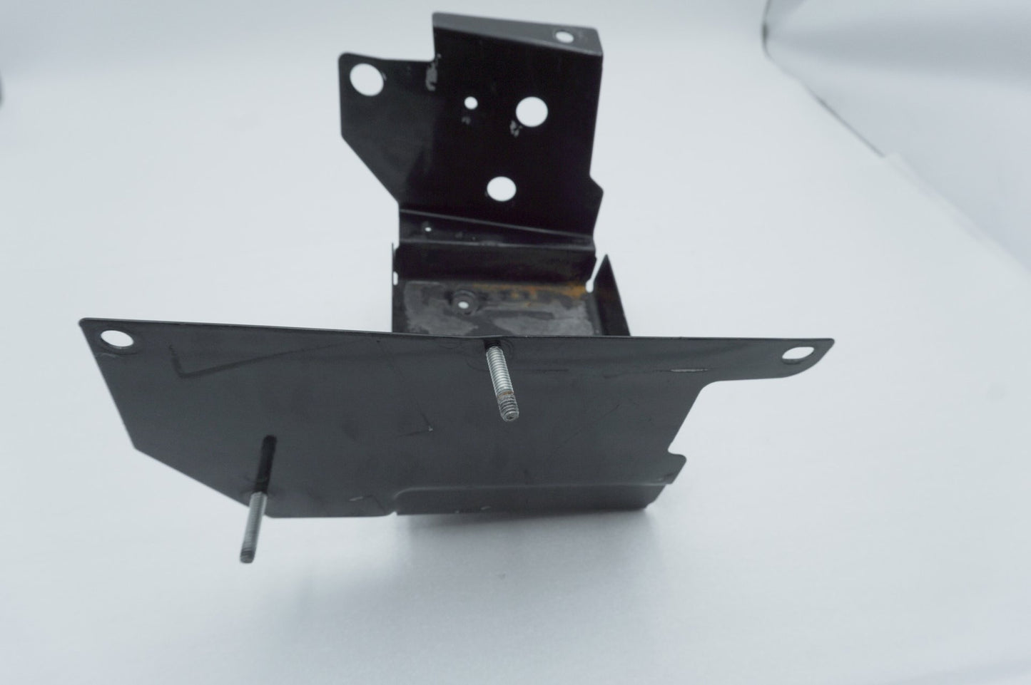1999 - 2006 Harley-Davidson Touring Electra Glide Battery Tray Bracket Holder Carrier 66281-02A