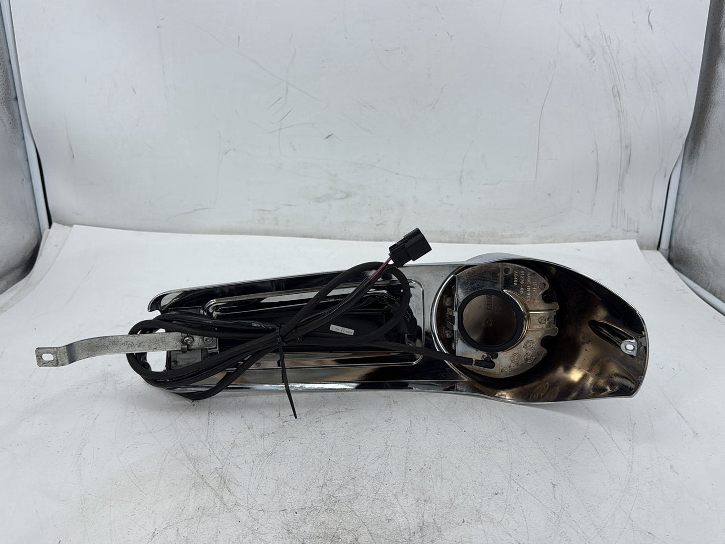 2018 Harley Electra Glide Touring Ultra FLHTCU Fuel Gas Tank Dash Console NOKey